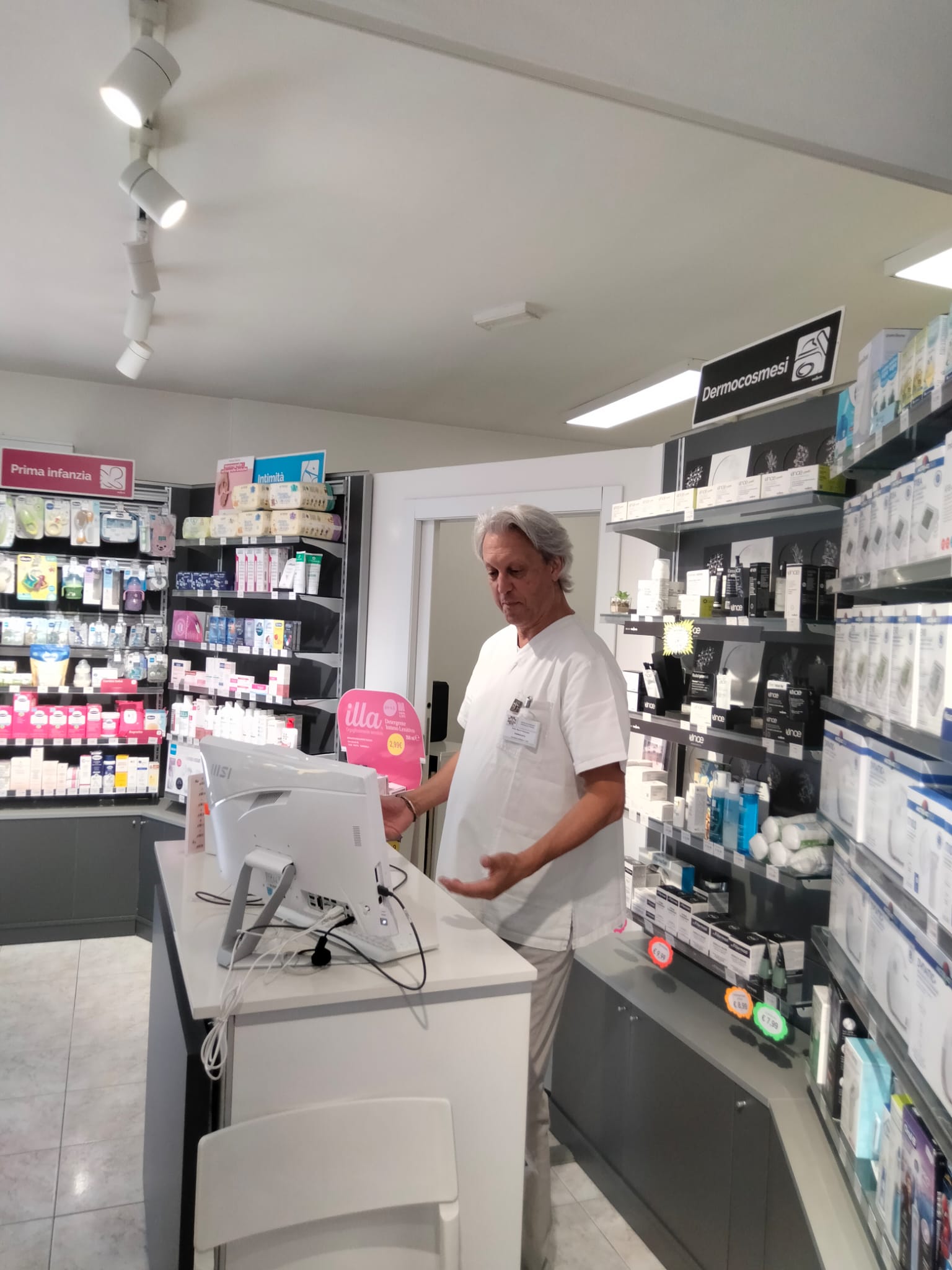 Dott. Marco Veronese, farmacista libero professionista disponibile per sostituzioni in provincia di Treviso, Veneto e Tutta Italia